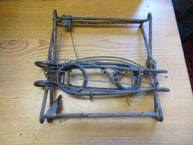 lot 70 image: Hunting Animal Traps