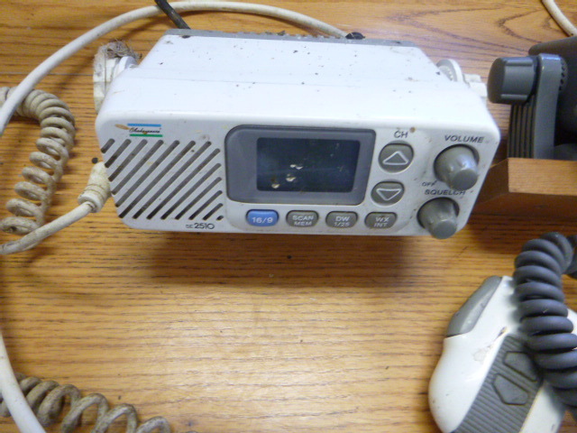 lot 92 image: Marine Radio