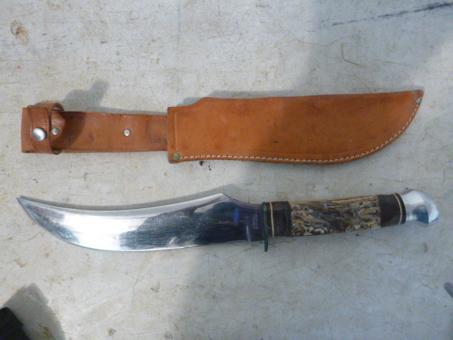 lot 117 image: Collectors Knife