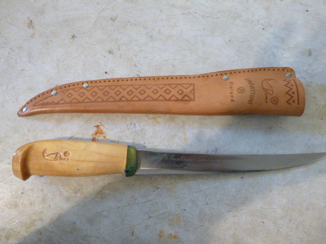 lot 128 image: Fish Fillet Knife