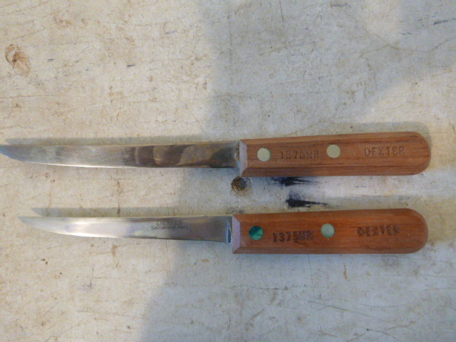 lot 130 image: 2 Knives