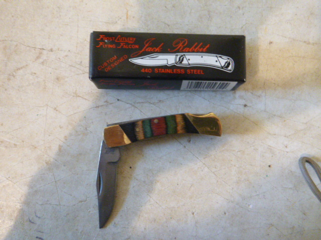 lot 136 image: Collectors Knife
