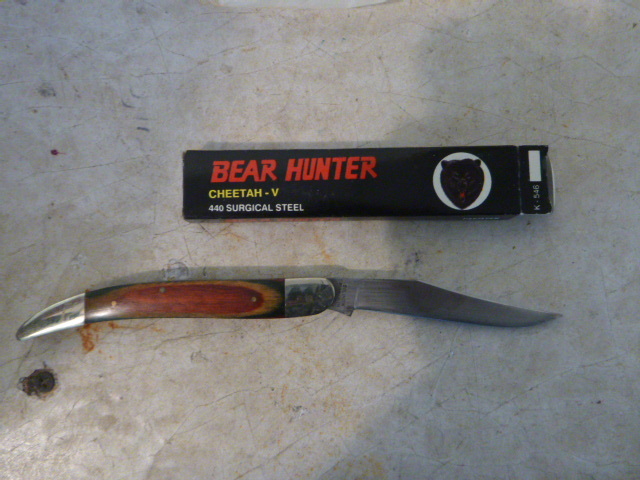 lot 144 image: Bear Hunter Knife
