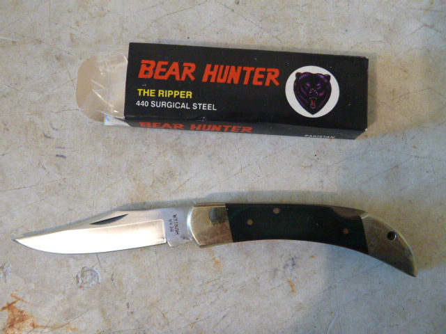 lot 145 image: Bear Hunter Knife