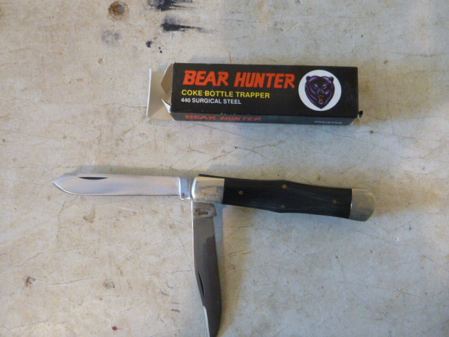 lot 159 image: Bear Hunter Knife