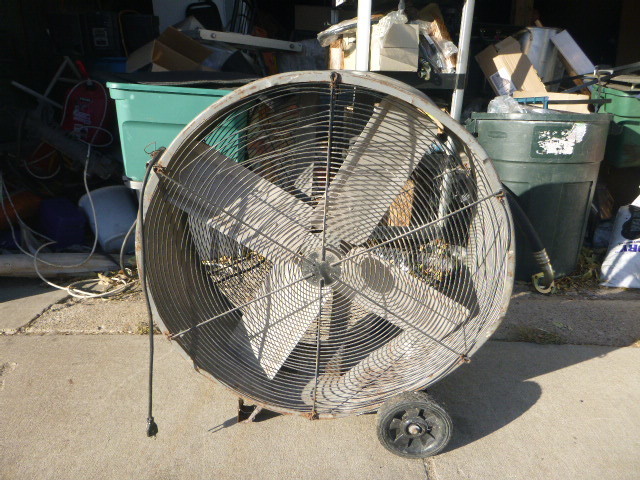 lot 182 image: MaxxAir Round Barn Fan