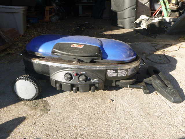 lot 184 image: Coleman Portable Propane Grill