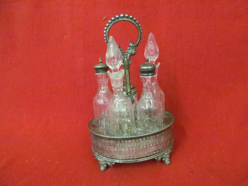 lot 46 image: Vintage condiment set, sterling silver base R & B, no #769 with glass decanters