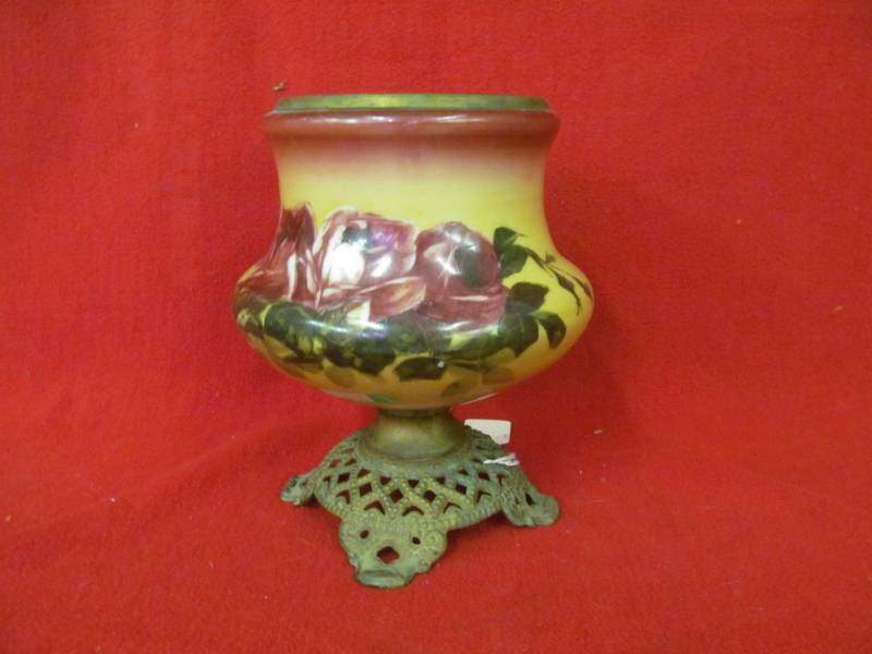 lot 48 image: Vintage oil base cira 1880s brass insert