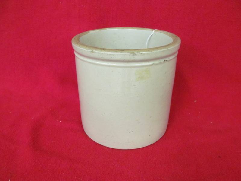 lot 68 image: 1 Gallon crock unsigned
