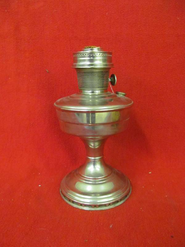 lot 77 image: Aladdin lamp with new wick