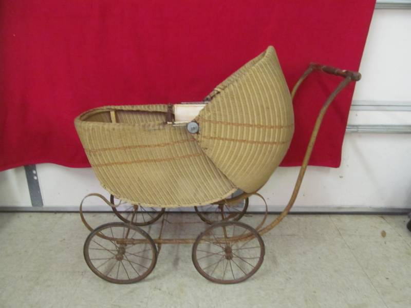 lot 79 image: Vintage baby buggy wicker shell