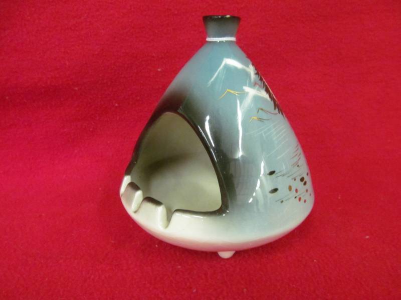 lot 93 image: Sascha Brastoff hooded ash tray 7 eskimo in blue 1960-1974