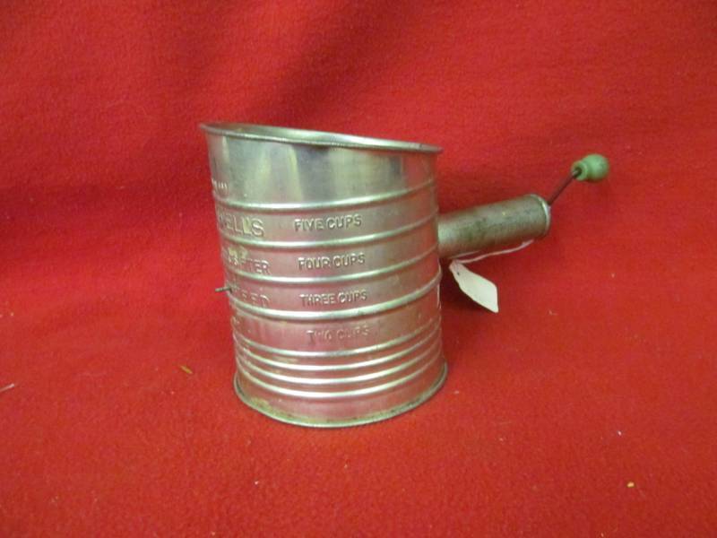 lot 121 image: Bromwell flour sifter 5 cup
