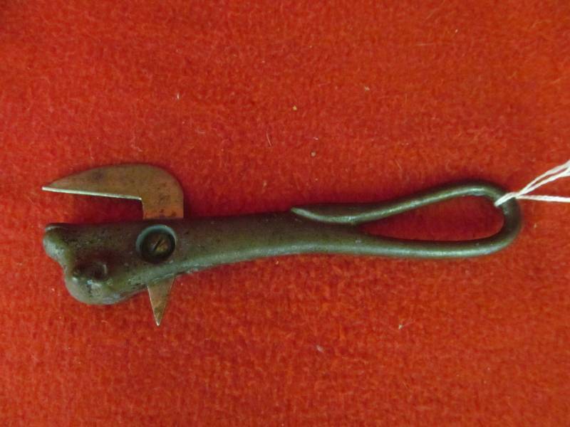 lot 138 image: Bullshead Cast iron can opener British make