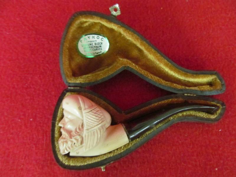 lot 140 image: Meerschaum carved pipe Turkish man with turban used but in nice shape with case