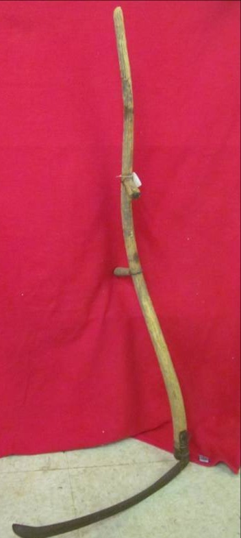 lot 155 image: Vintage hay Scythe