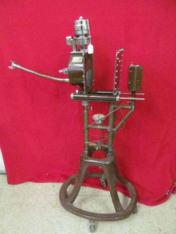 lot 169 image: Jones Motor Basal Metabolism tester 1937