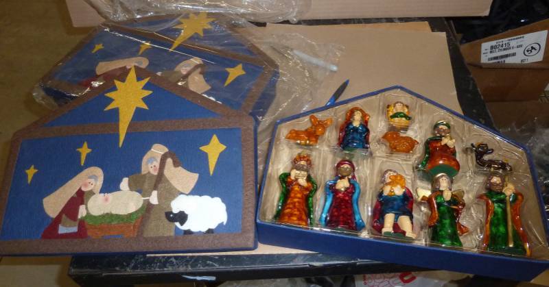 2 sets of small nativity in a cute felt covered box