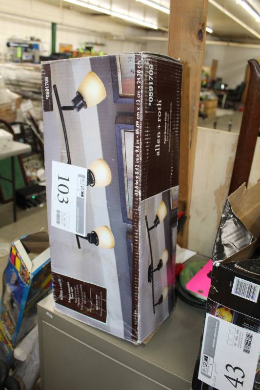 Allen&Roth 3-Head Adjustable Track Light