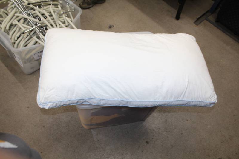 Lot of (2) Posturepedic Extra Firm Pillows