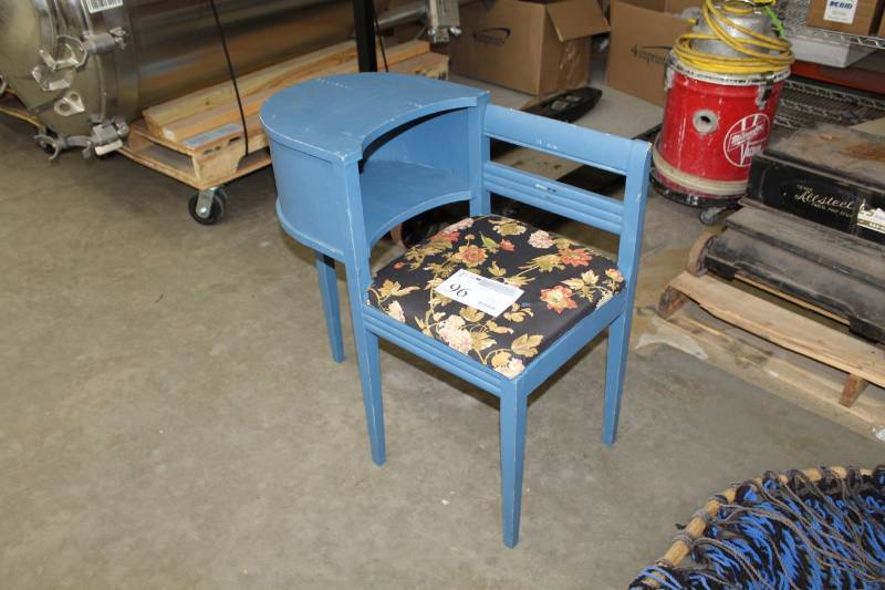 Childrens Desk