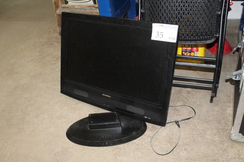 Sylvania 32in. LCD Color TV