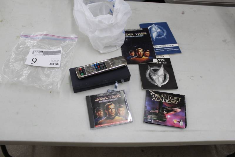 Star Trek 25th Anniversary CD-rom, Star Trek Starfleet Academy Video Game, Star Trek Cadet Training Manuals, Lunt The Silver Remote w Case