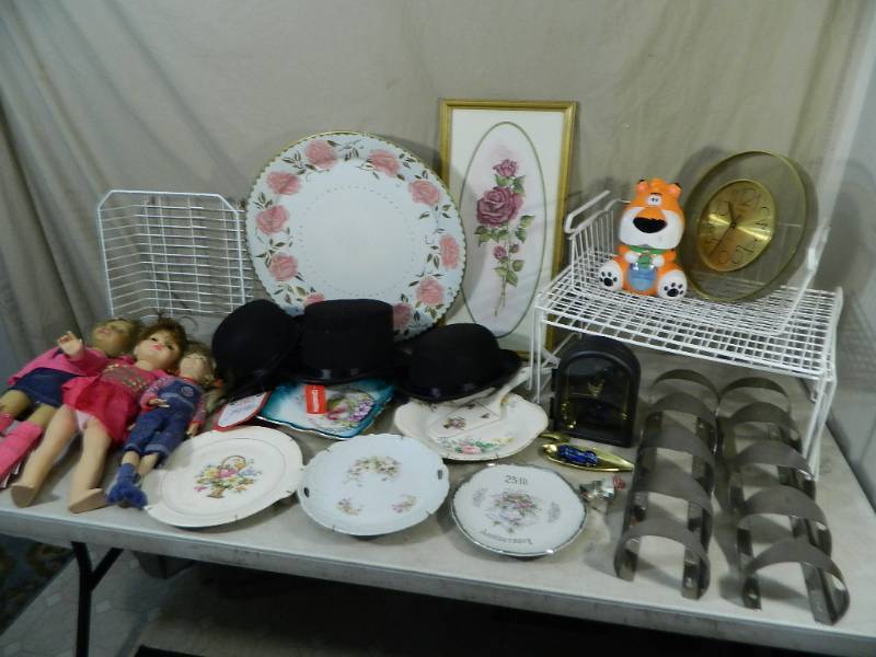 lot 141 image: Household and Collectibles