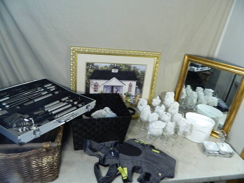 lot 147 image: Mirror, Baskets, Glasses, Etc