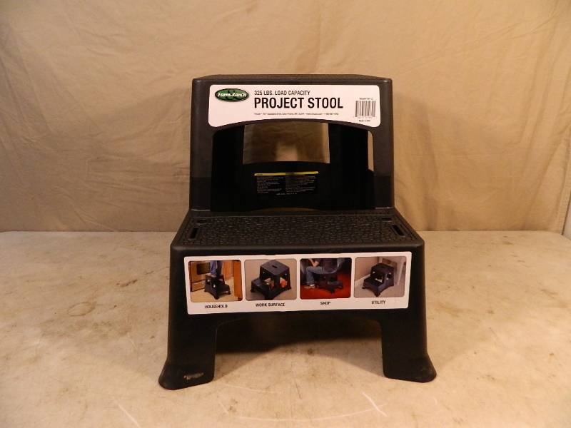 lot 37 image: New Farm and Ranch Project Stool