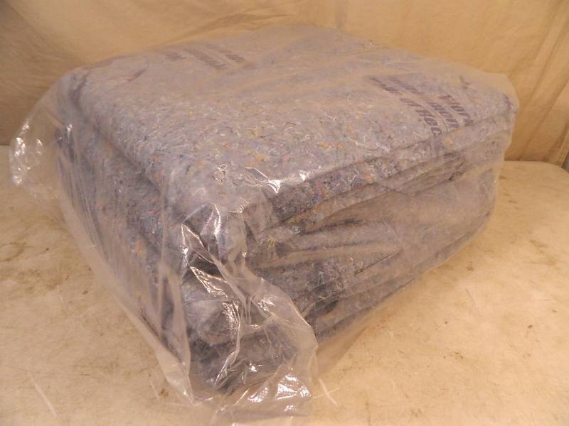 lot 48 image: New Moving Blankets