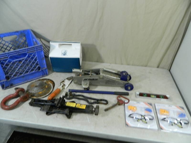 lot 80 image: Shop and Tools