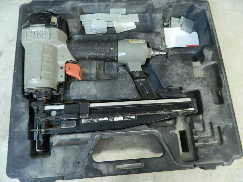 lot 91 image: Porter Cable Brad Nailer