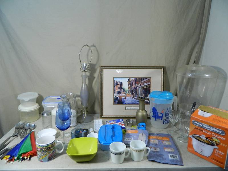 lot 102 image: Household and Kitchen Items