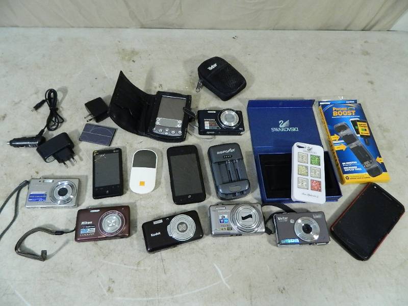 lot 105 image: Cell Phones, Cameras, Swarovski