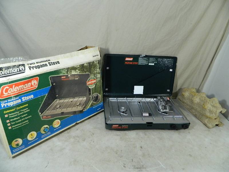 lot 124 image: New Coleman 2 Burner Camp Stove