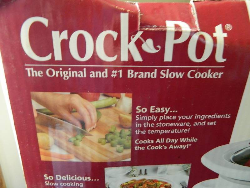 lot 117 image: New Crock Pot