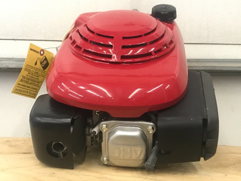 lot 7 image: Honda GXV-140 Gas Engine