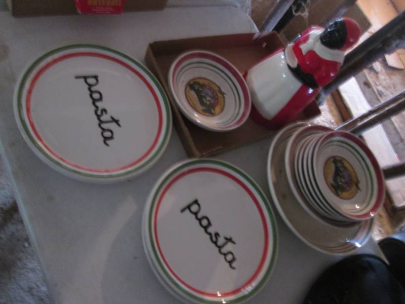 lot 42 image: Pasta Dishes and Dcor...