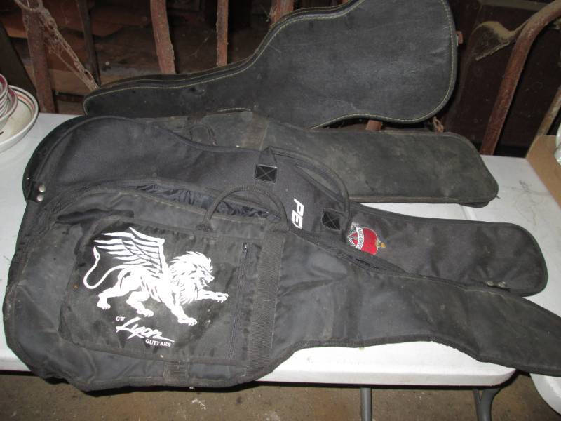 lot 43 image: Lot of Guitar cases...