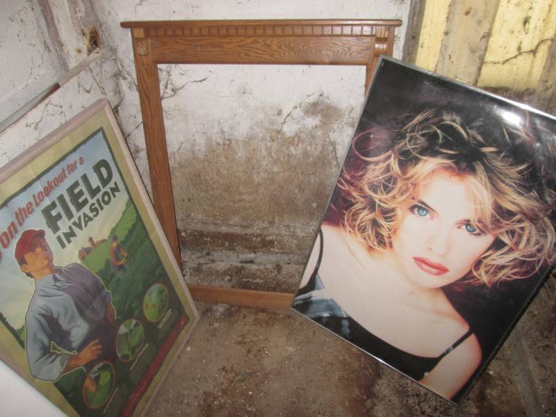 lot 58 image: 2 pictures and a wood frame...