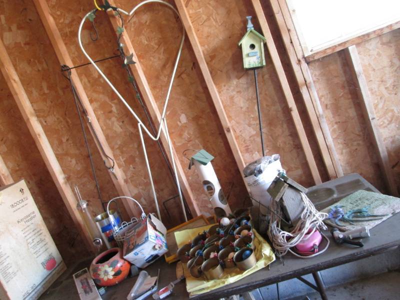 lot 77 image: Large lot of yard and garden items...