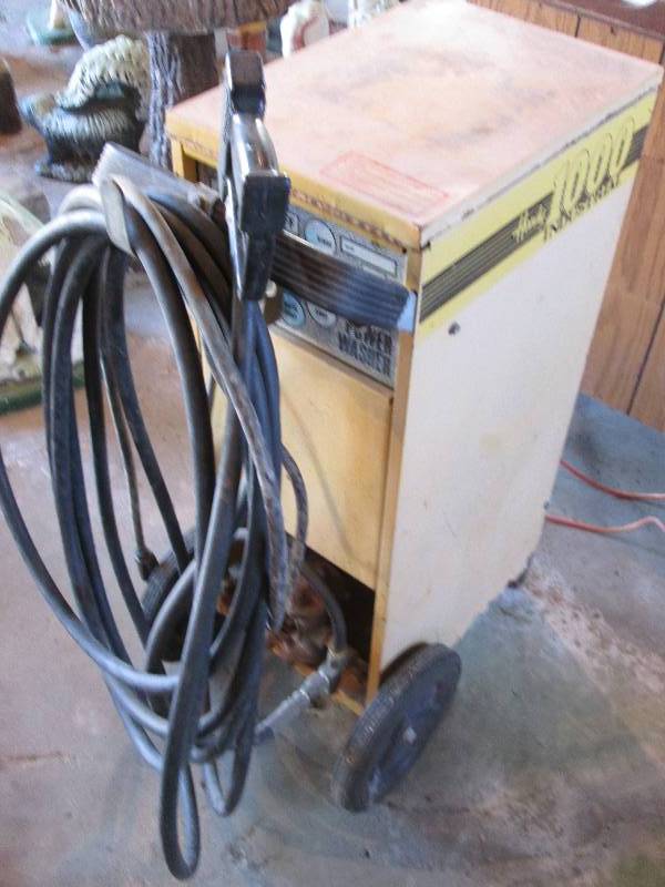 lot 87 image: 1000 Handy industrial pressure wash...