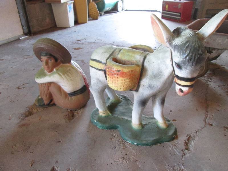 lot 92 image: Garden ornaments...
