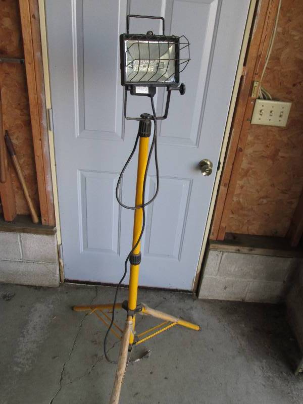lot 96 image: Work light on stand...