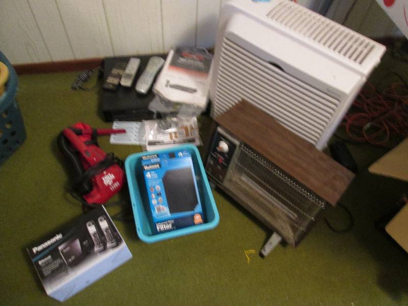lot 122 image: Lot of air quality items and househ...