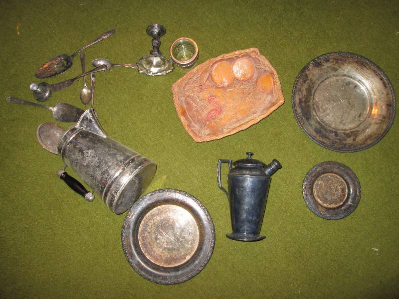 lot 135 image: Lot of silver and decorative items...