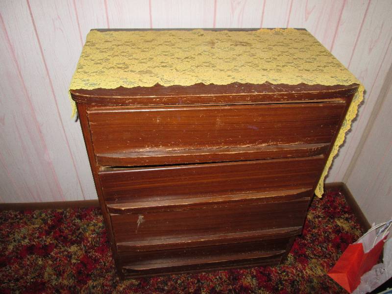 lot 172 image: Wood dresser...