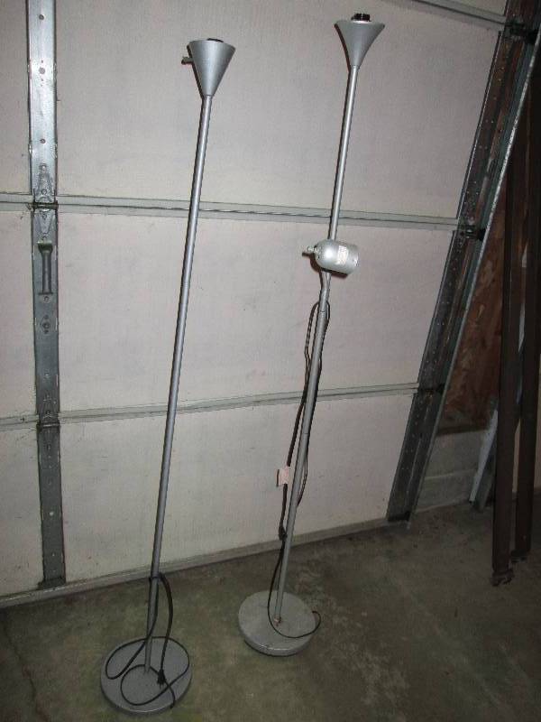 lot 189 image: 2 floor lamps...